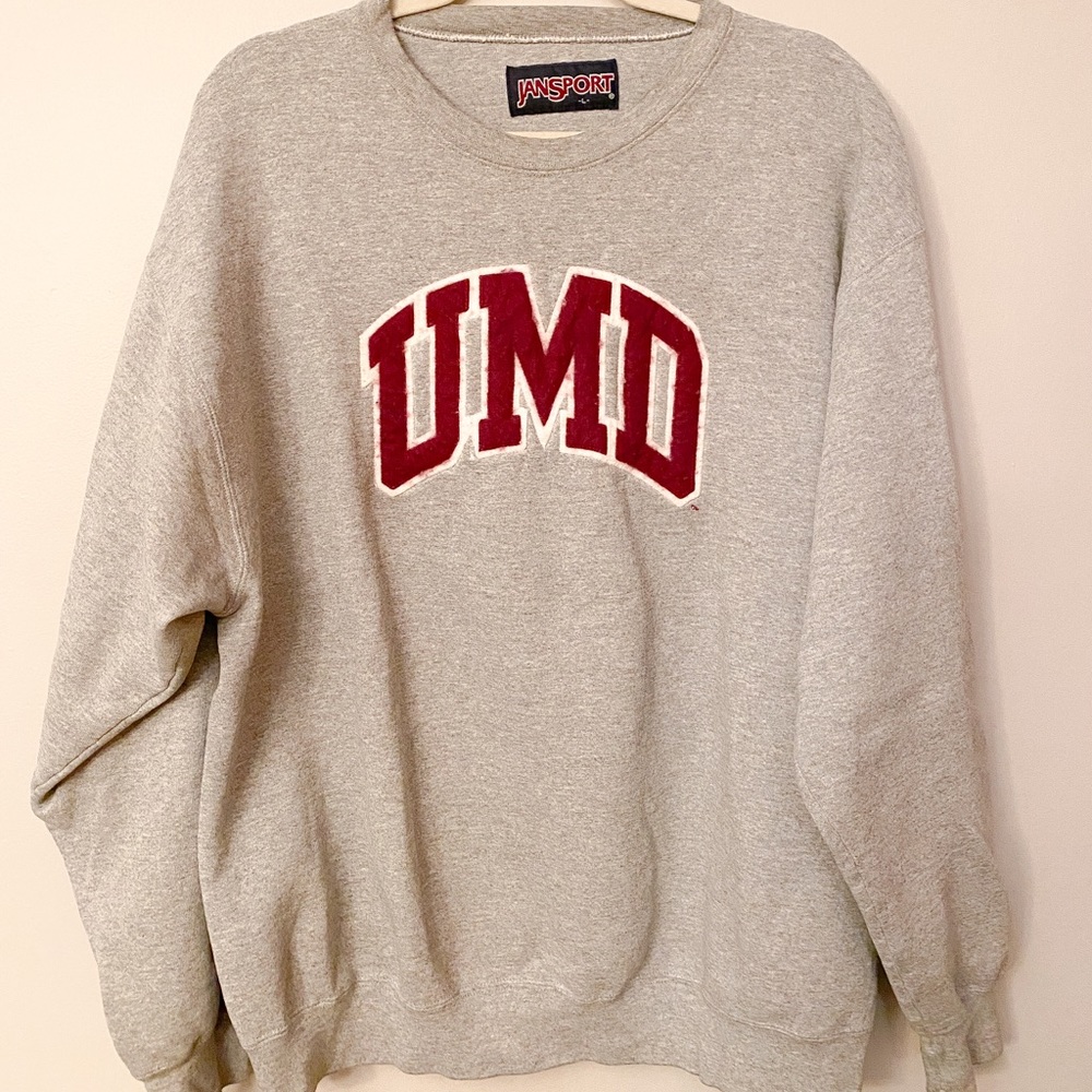 University Minnesota Duluth (UMD) crewneck sweatshirt